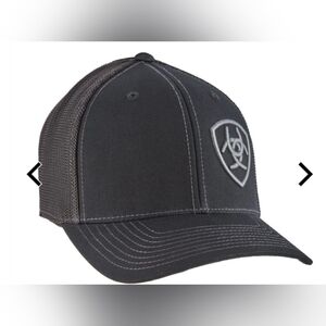 NWOT Ariat Men's Black Mesh Cap